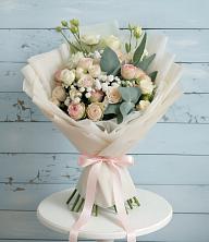 Букет цветов из:  Розы и Лизиантусы в Приводино