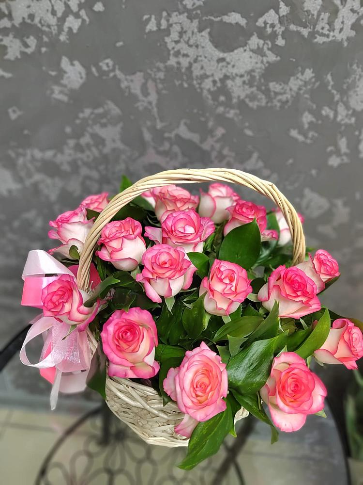 Цветочная композиция из Розы в корзине в Приводино