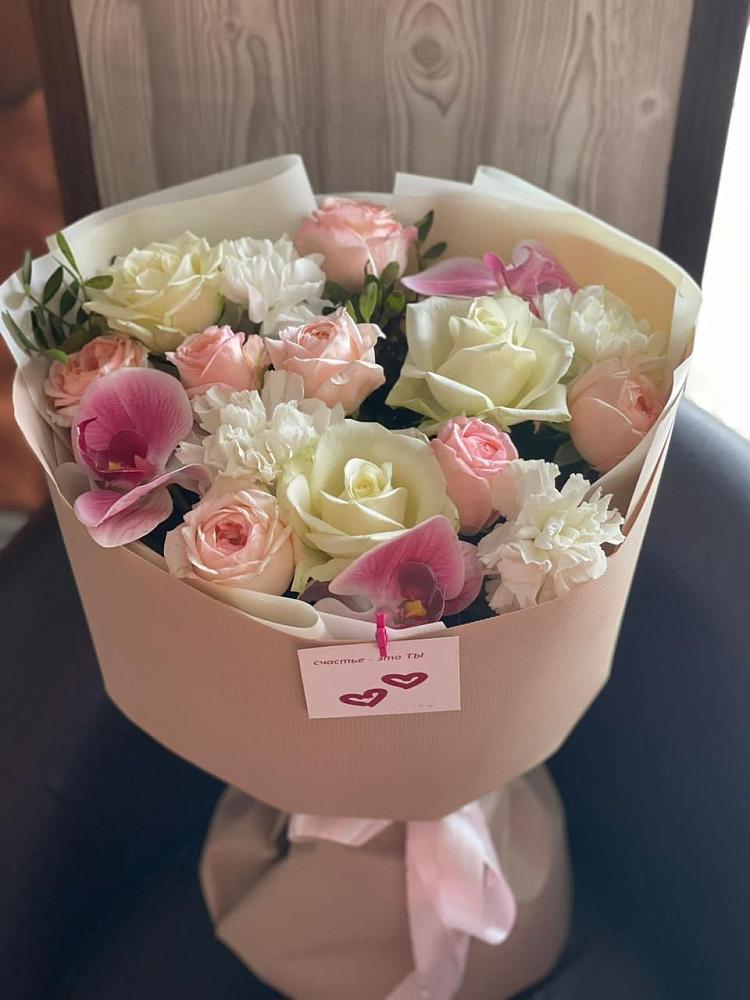 Букет цветов из: Орхидеи, Розы и Гвоздики в Приводино