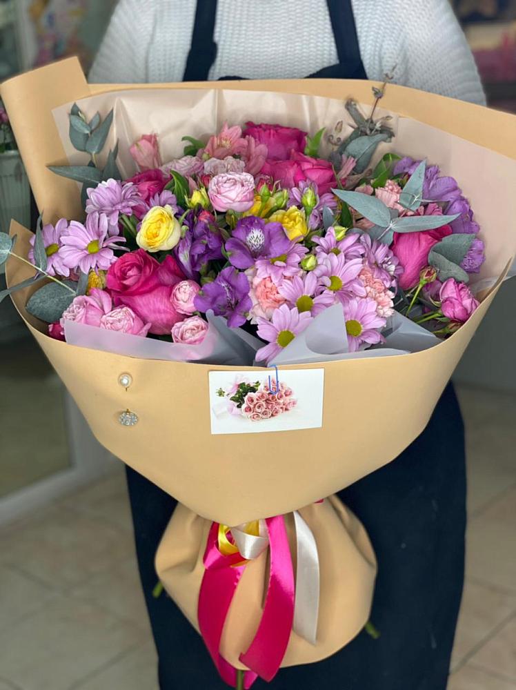 Букет цветов из: Хризантемы, Гвоздики и Альстромерии в Приводино