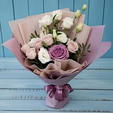 Букет цветов из:  Розы и Лизиантусы в Приводино