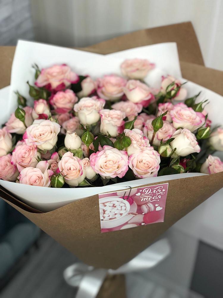 Букет цветов из: Розы в Приводино