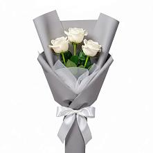 Букет 3 белые розы в Приводино