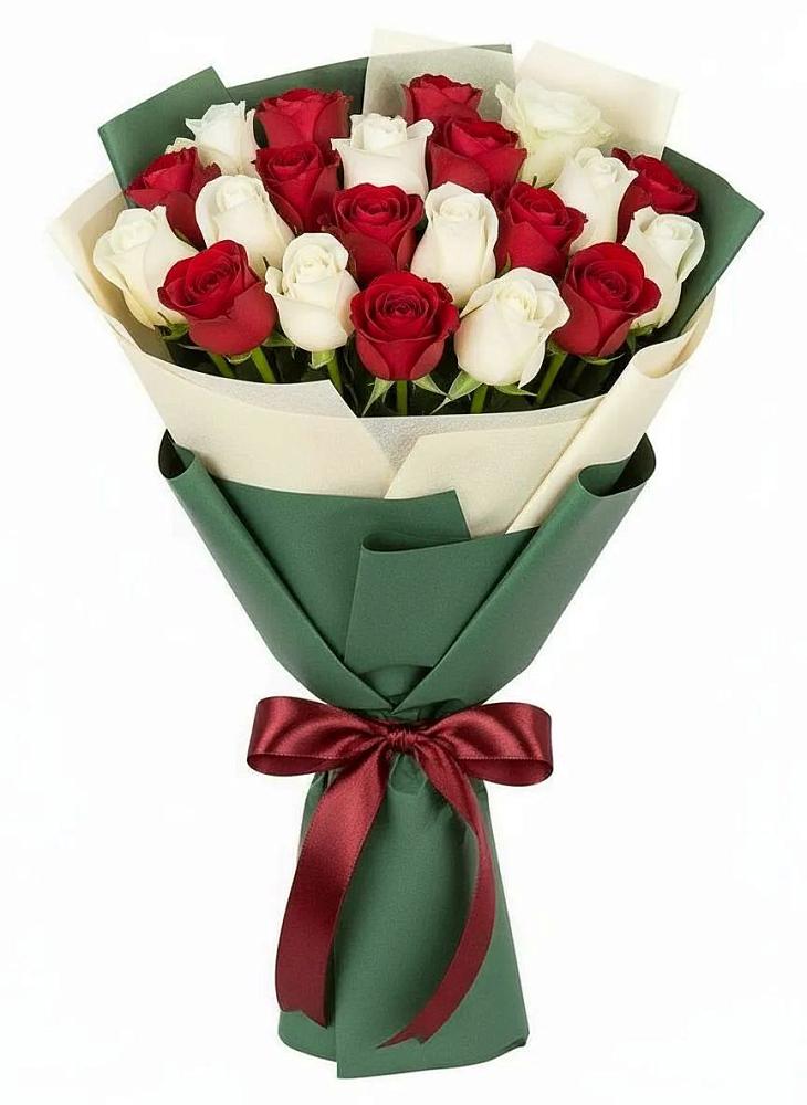Букет Микс из красных и белых роз в Приводино