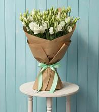 Букет цветов из:  Лизиантусы в Приводино