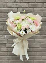 Букет цветов из:  Гвоздики, Розы, Лизиантусы и Хризантемы в Приводино