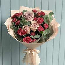 Букет цветов из:  Гвоздики и Розы в Приводино