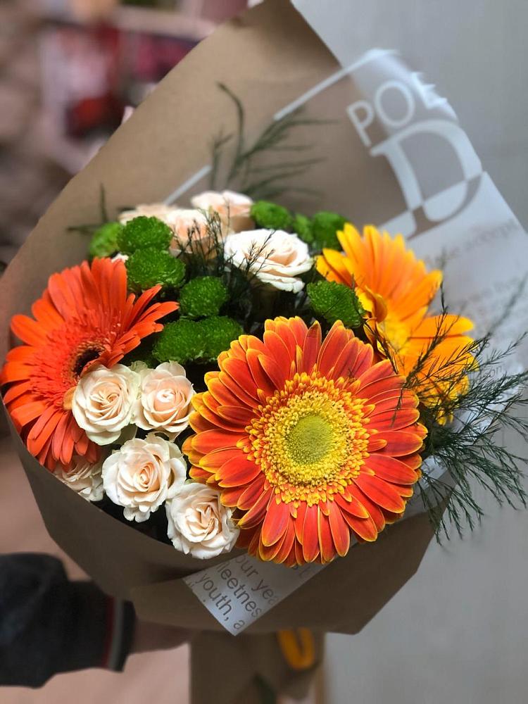 Букет цветов из: Герберы, Хризантемы и Розы в Приводино