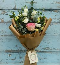 Букет цветов из:  Розы и Лизиантусы в Приводино