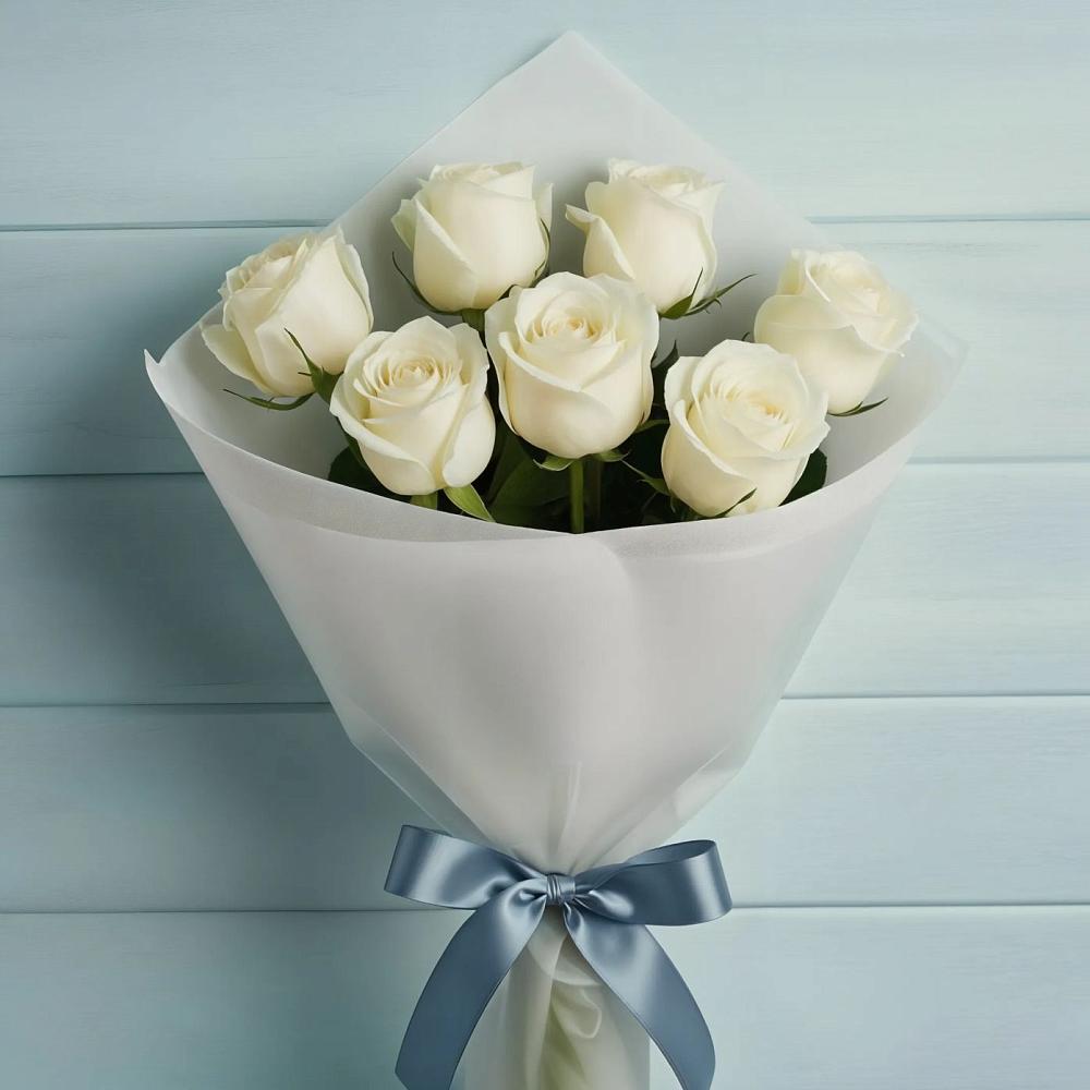 Букет 7 Белых роз Эдлесс Лав в Приводино