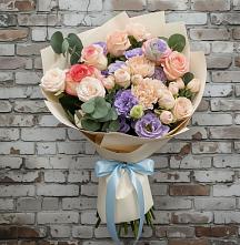 Букет цветов из:  Розы, Лизиантусы и Гвоздики #REPLACE_PRED# Приводино