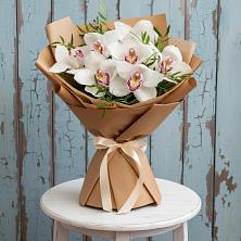 Букет цветов из:  Орхидеи и Розы в Приводино